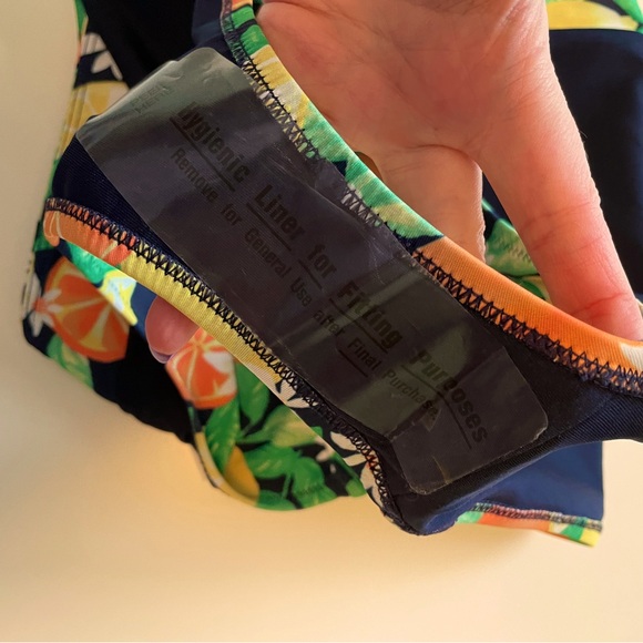 Citrus Fruit Pattern Swim Bottoms 🍋 🍊 - Picture 2 of 6